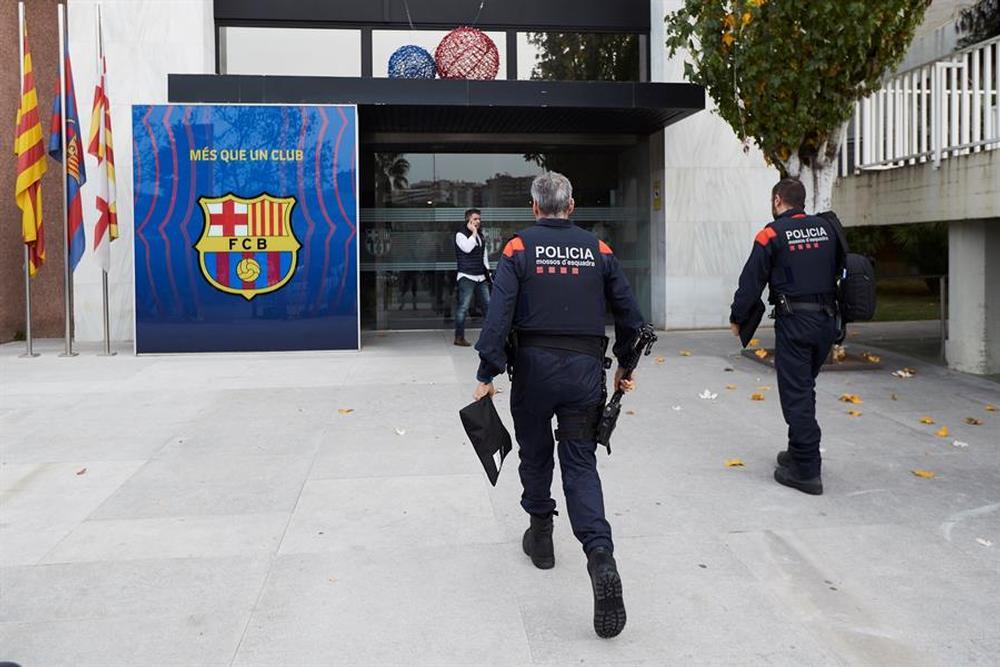 Detienen a Bartomeu tras registrar el Camp Nou por el 'BarçaGate'
