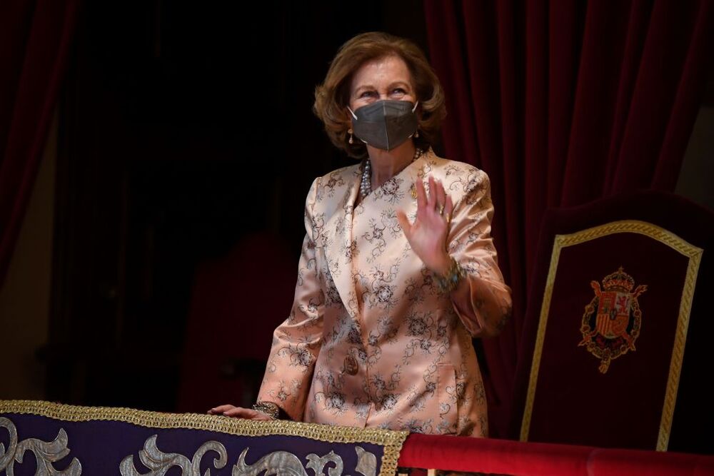 La reina Sofía asiste a la ceremonia de entrega de los Premios Princesa de Asturias  / ELOY ALONSO