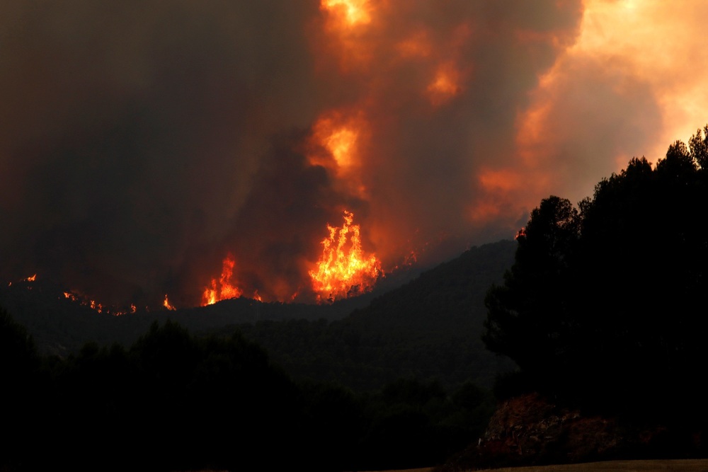 Permanece activo el incendio que esta tarde se ha originado en Santa Coloma de Queralt  / EFEM0297