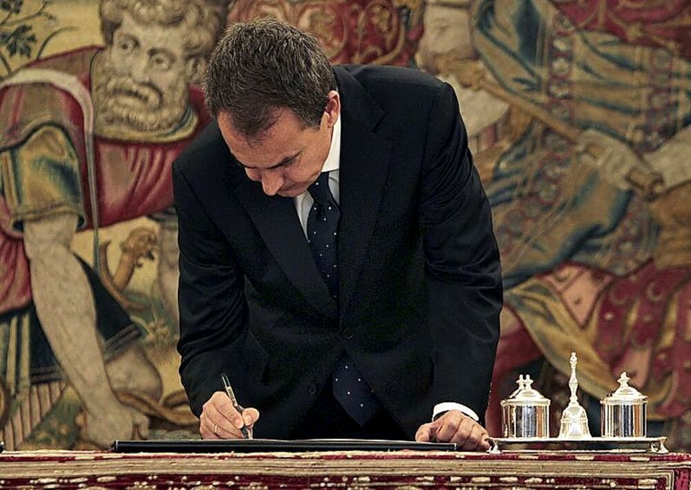 El socialista Rodríguez Zapatero hizo posible la segunda enmienda en 2011.