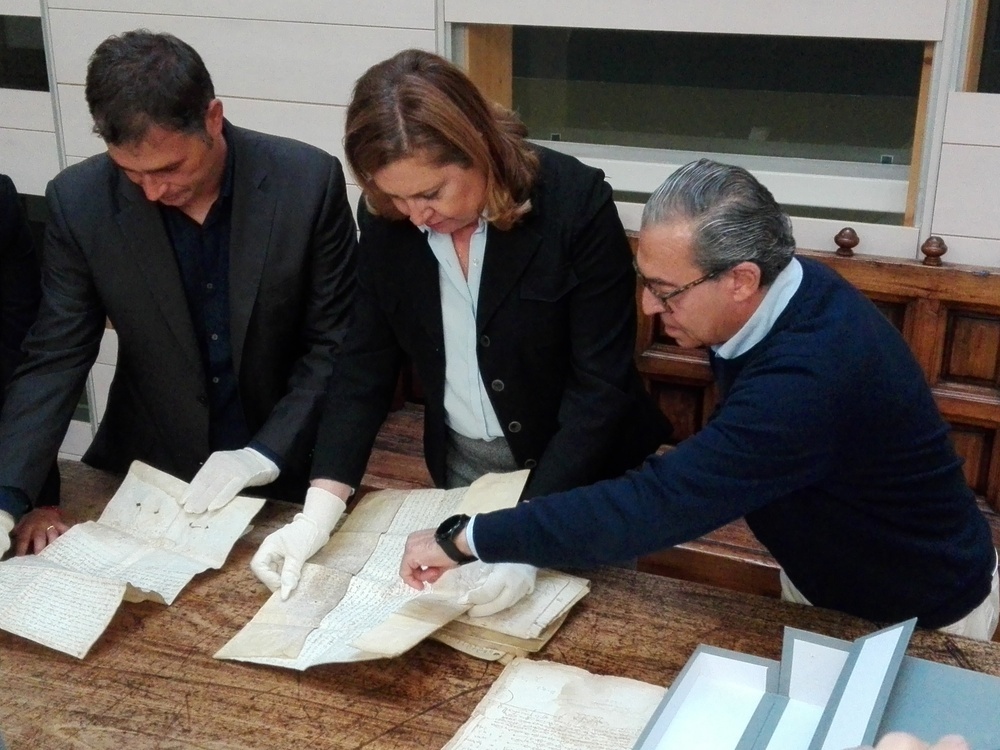 Cesión de los documentos del Ayuntamiento de Cogulludo al Archivo Provincial que depende de la Junta.