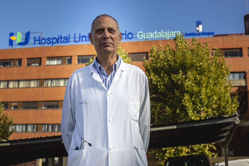 El jefe del Servicio de Neumología del Hospital Universitario de Guadalajara, José Luis Izquierdo.
