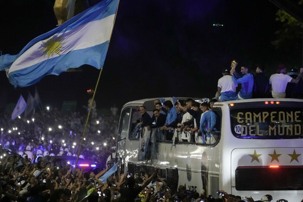 La nazionale argentina in trionfo a Buenos Aires  / LAPRESSE