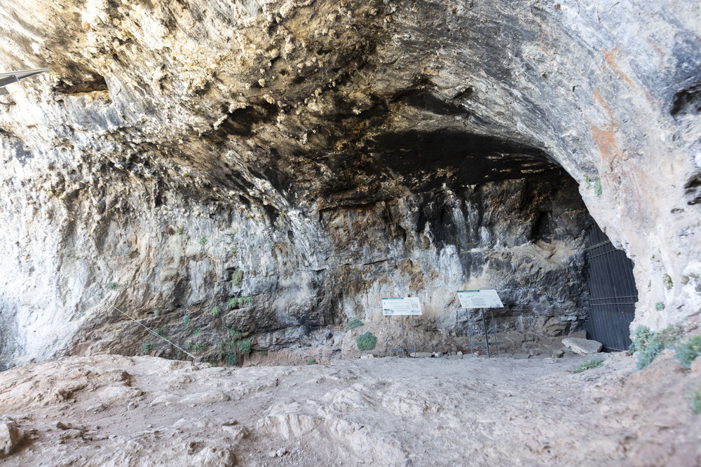 Cueva de Casares de Riba de Saelices