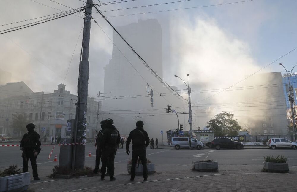 Several explosions hit the Ukrainian capital Kyiv  / SERGEY DOLZHENKO