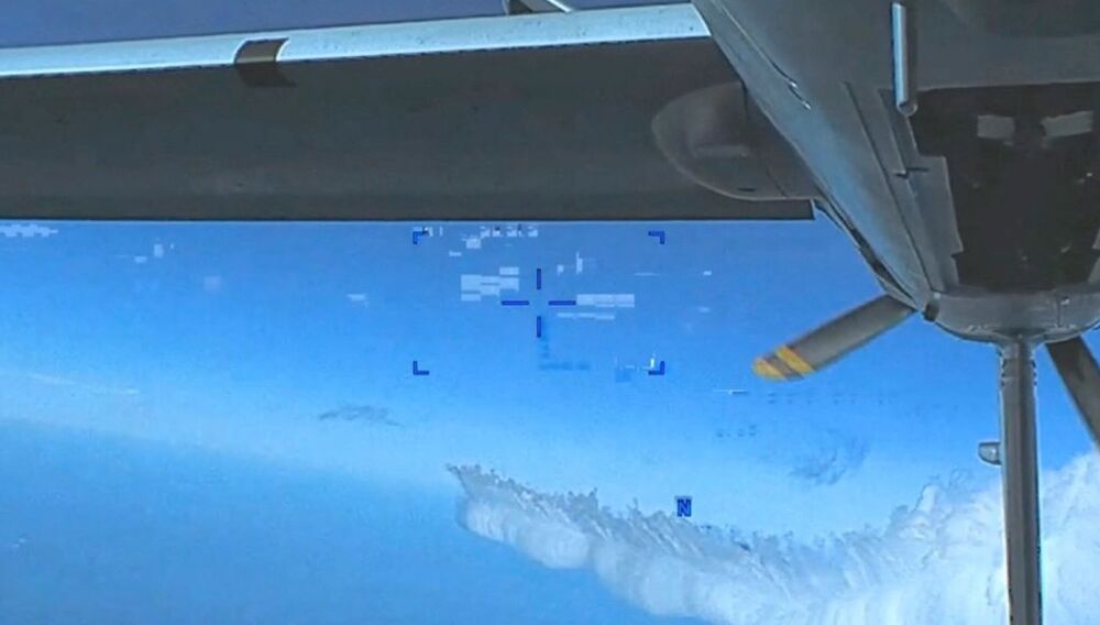 View from a U.S. Air Force unmanned MQ-9 aircraft of a incident over the Black Sea  / U.S. AIR FORCEA