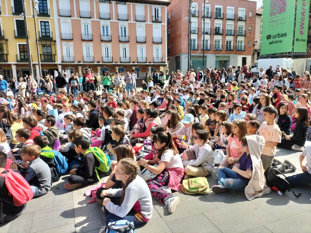 Pregón por el Día de la Poesía en la Plaza Mayor de Guadalajara.