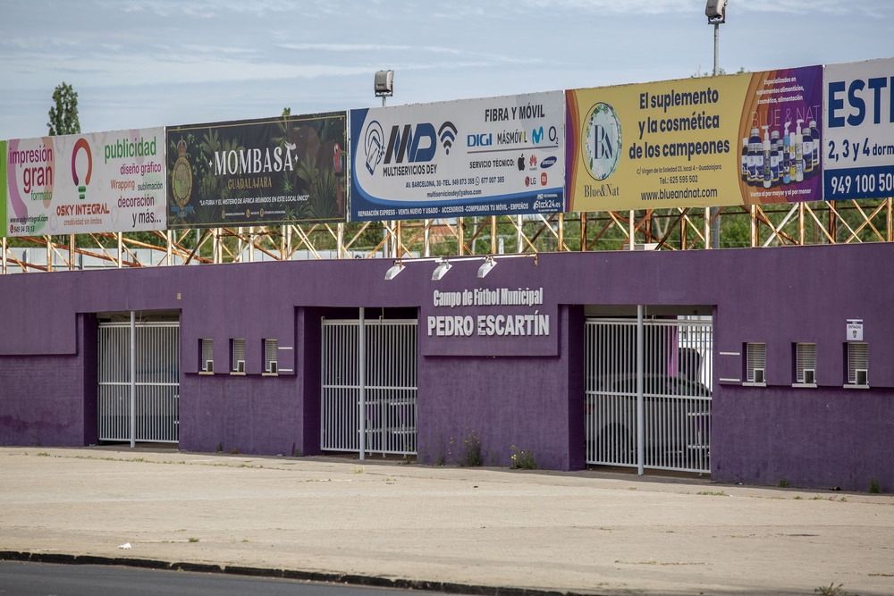 Imágenes de estadio Pedro Escartín, que ahora gestiona el C.D. Guadalajara tras el acuerdo de cesión rubricado entre el club y el Ayuntamiento de Guadalajara.