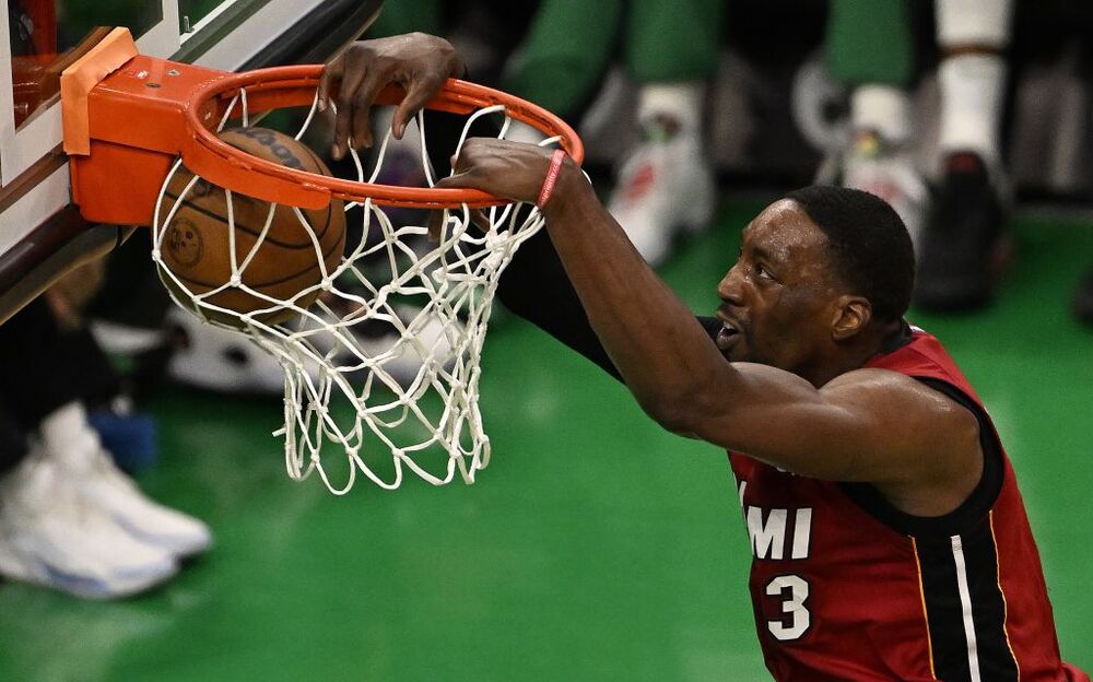 NBA Eastern Conference Finals - Miami Heat at Boston Celtics  / JOHN CETRINO