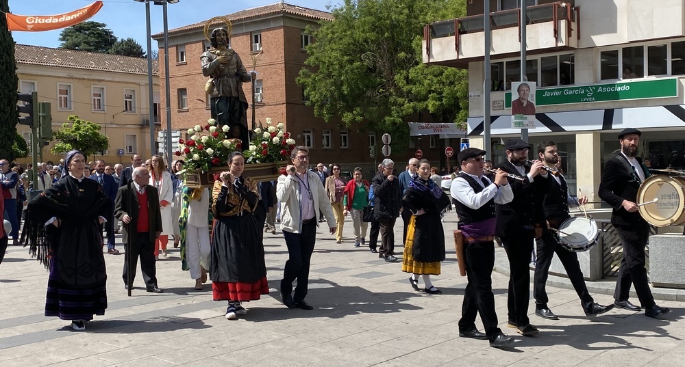 Imágenes de la procesión en honor a San Isidro celebrada en la capital.