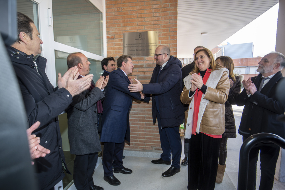  Emiliano García-Page, inaugura las nuevas instalaciones del IES ‘Clara Campoamor’ junto al alcalde de Yunquera de Henares Lucas Castillo