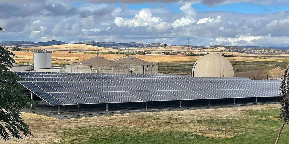 Placas Solares instaladas en la ecofactoría de Ciudad Real.