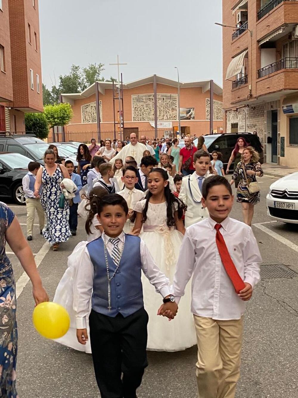 El barrio de Los Manantiales celebró una procesión por el Corpus Christi, por primera y parece que última vez, en 2022 aprovechando la festividad regional.
