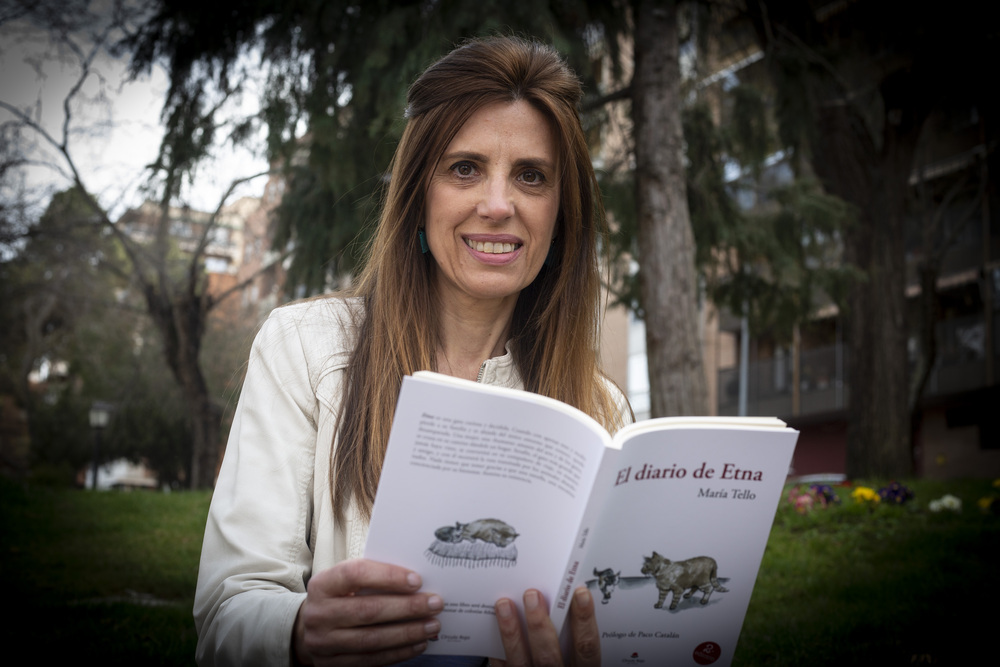 María Tello es autora de 'El diario de Etna'.