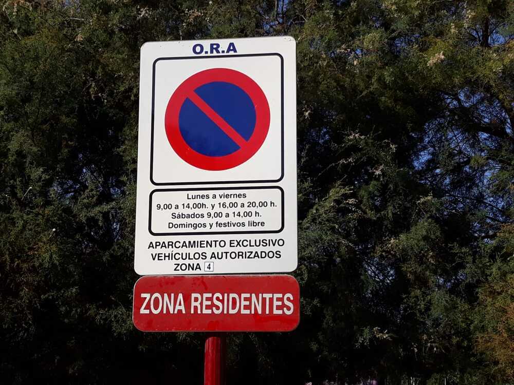 Zona de aparcamiento provisional para residentes de la calle Alvar Fáñez