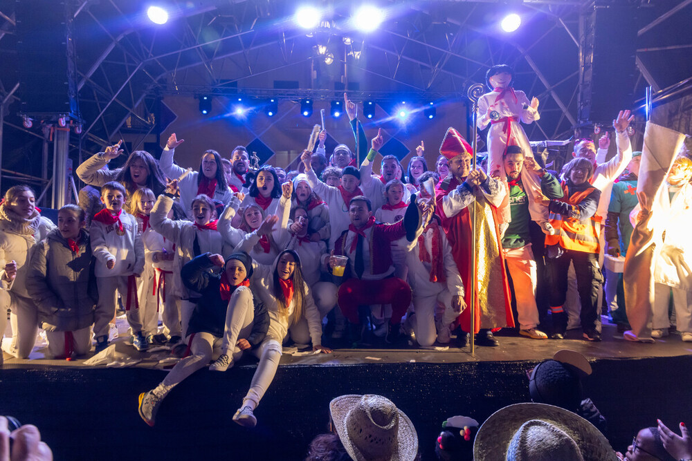 Imágenes de los ganadores de cada categoría del Concurso de Disfraces de Carnaval de la capital.