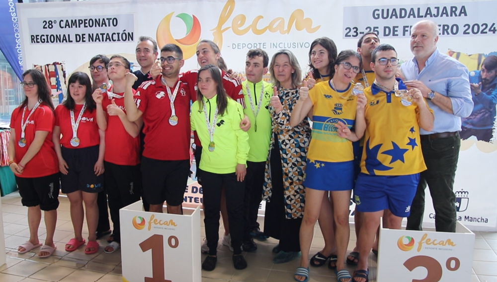 Acto de clausura del Campeonato Regional de Natación organizado por Fecam