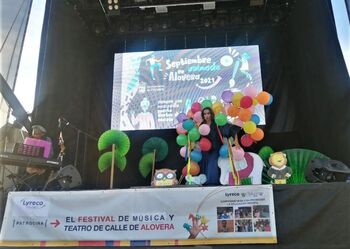 Gran afluencia de público al XV Festival de calle de Alovera