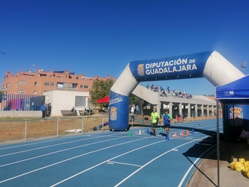 Inauguradas las pistas de atletismo de Villanueva de la Torre