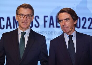 Feijóo y Aznar, unidos contra el impuesto a las grandes fortunas