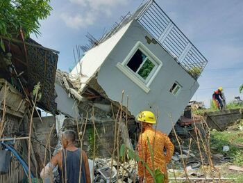 Ascienden a cuatro los muertos por un terremoto en Filipinas