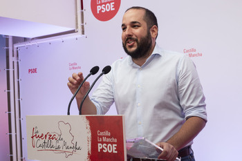 PSOE pide a Núñez dejar 