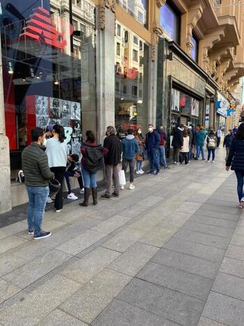 Las tiendas New Balance en España cierran al estar sin stock