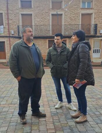 Román García se reúne con los alcaldes de Hombrados y Piqueras