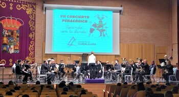 Escolares participan en un concierto de la Banda Provincial