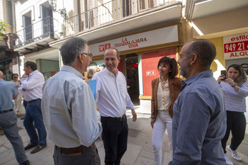 El PSOE abre Oficina Electoral en la calle Miguel Fluiters 27