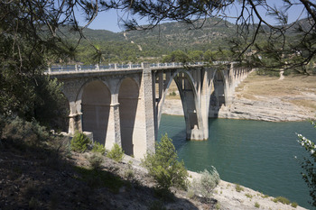 El viaducto de Entrepeñas se corta al tráfico desde mañana