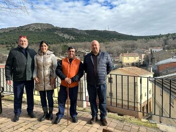 Diputados provinciales del PP visitan Aldeanueva de Atienza