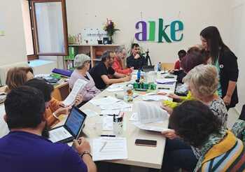 Aike elabora un programa electoral basado en la participación