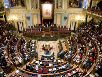 El PSOE no podrá reformar el Estatuto solo con sus votos