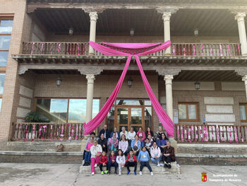 El Palacio de los Mendoza de Yunquera se viste de rosa