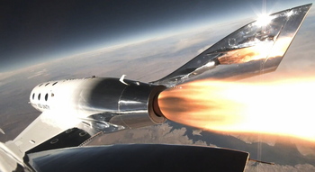 Virgin Galactic realiza el primer vuelo espacial con turistas