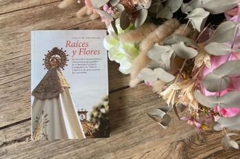 El Ayuntamiento de Trillo lanza su libro 'Raíces y flores'
