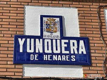 Yunquera recupera el cartel de azulejos de entrada al pueblo