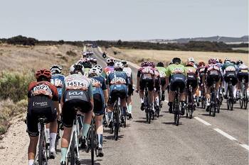 La Vuelta Ciclista Femenina recala hoy en la provincia