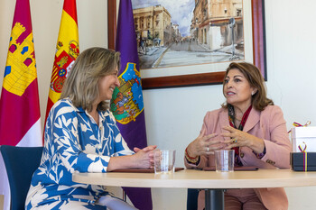 La alcaldesa se reunió con la nueva embajadora de Ecuador