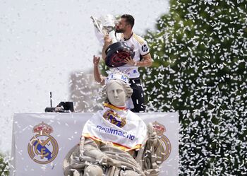 El Madrid celebra la Liga con la Champions en el horizonte