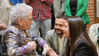 Homenaje a Venancia de la Riva por su 107 cumpleaños