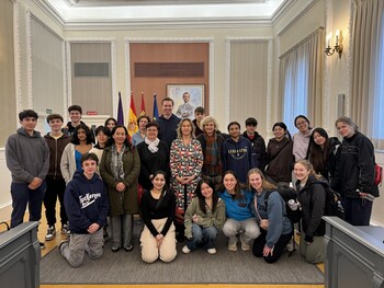 Alumnos de EEUU en intercambio visitan la Casa Consistorial